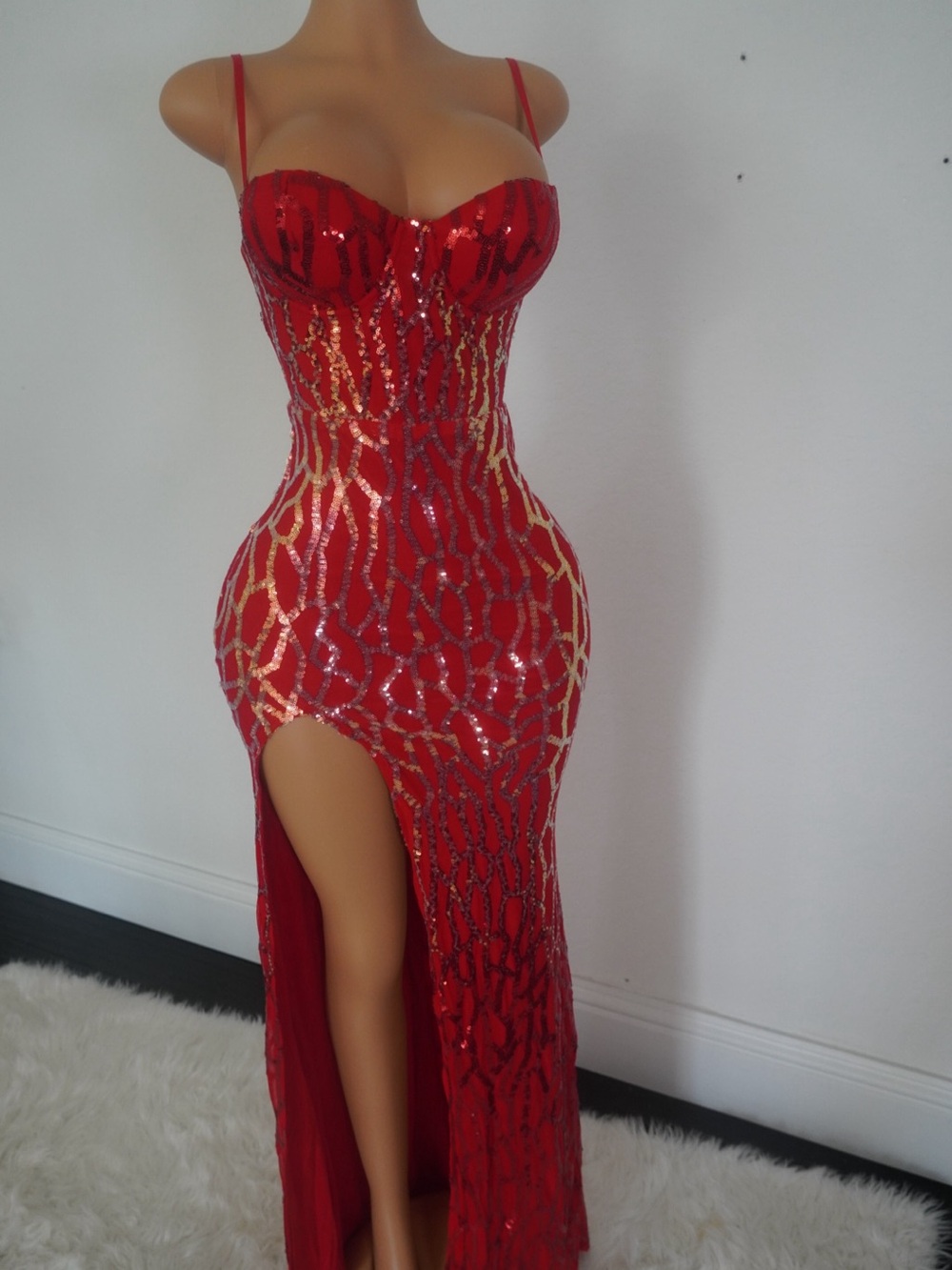 Red Sequin High-Slit Evening Dress